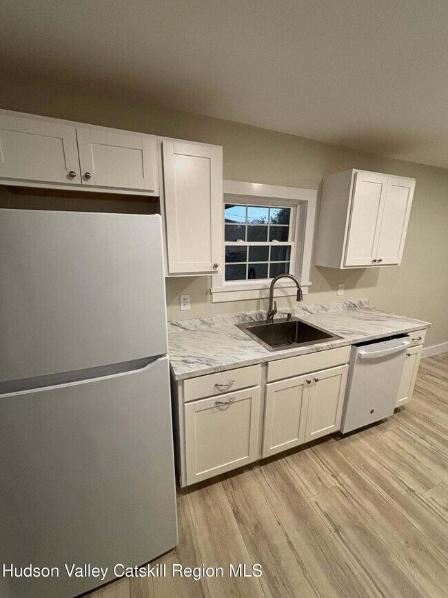 Photo - 13 Saugerties Manor Rd