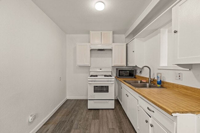 Photo - 206 Townsend St