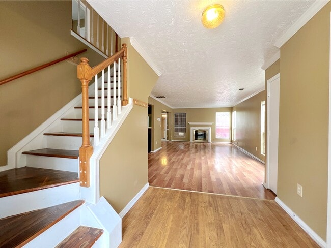 Photo - 790 Hampton Hill Ct