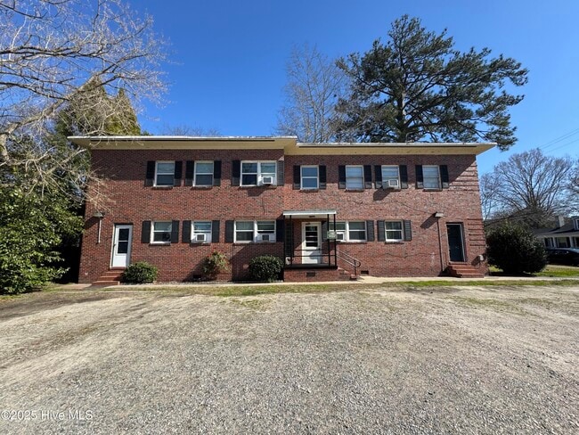 Building Photo - 1202 Carolina Ave Unit A