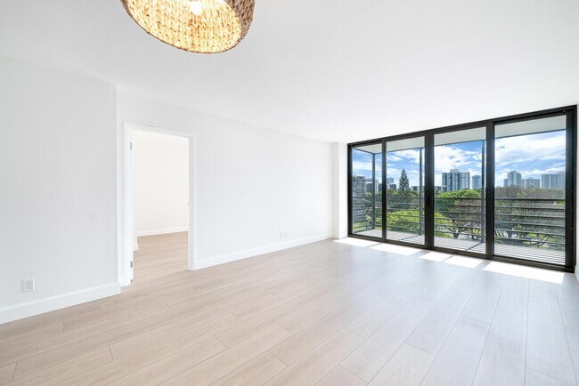 Photo - 20400 W Country Club Dr Unit 610