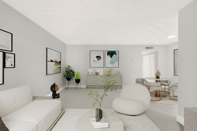 Photo - Manor Court Apartments