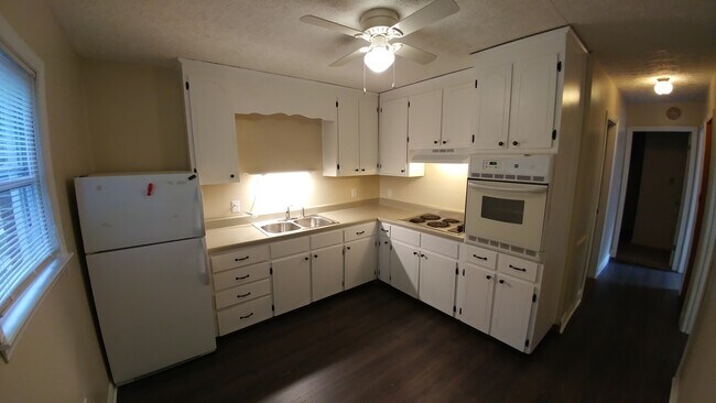 Kitchen - 128 Morgan Drive Apartments Unit #3