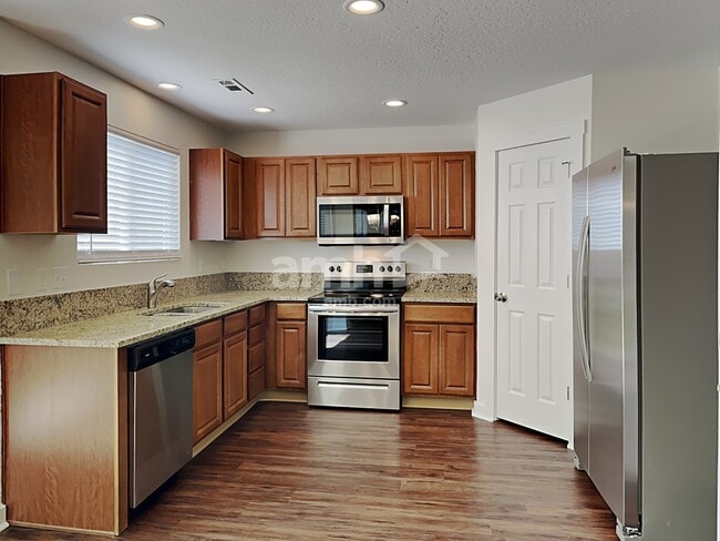 Photo - 16397 Jewel Way