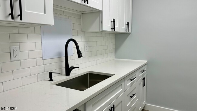 Photo - 1 Claridge Dr Unidad 1000