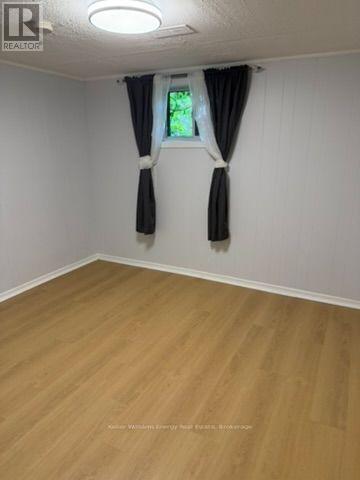 Photo - 713 Yeremi St