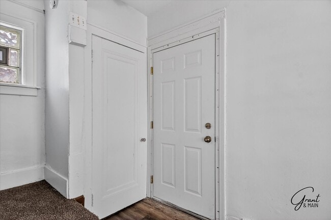 Photo - $1300 3 bedrooms