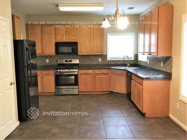 Photo - 4029 Saddlebrook Creek Dr