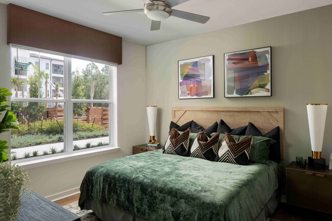 Photo - Aventon Highgrove