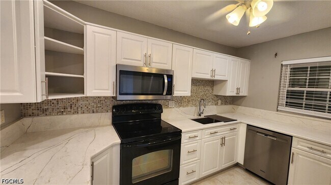 Photo - 6984 Winkler Rd