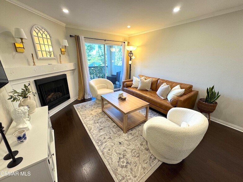 Photo - 5530 Owensmouth Ave Unit 206