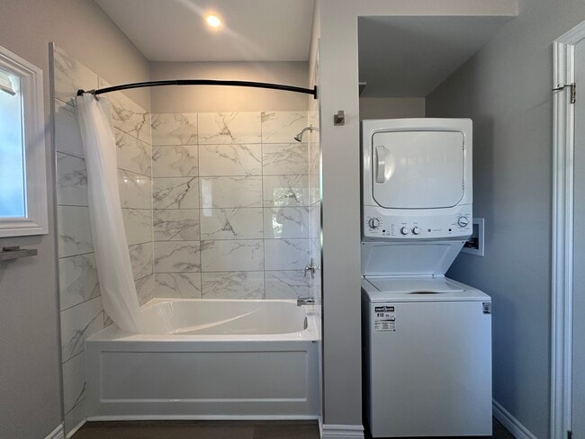 Photo - 263 Bethune St