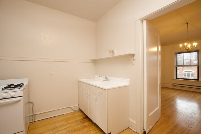 Photo - 1238 Oak Ave Unidad W3