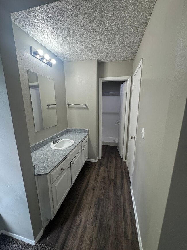 Building Photo - 2407 E 55th Pl Unit 2407 E. 55th Pl.  66 Rental