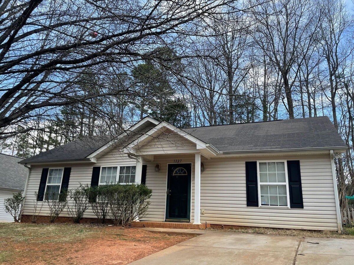 3 Bedroom ranch style house - 3 Bedroom ranch style house