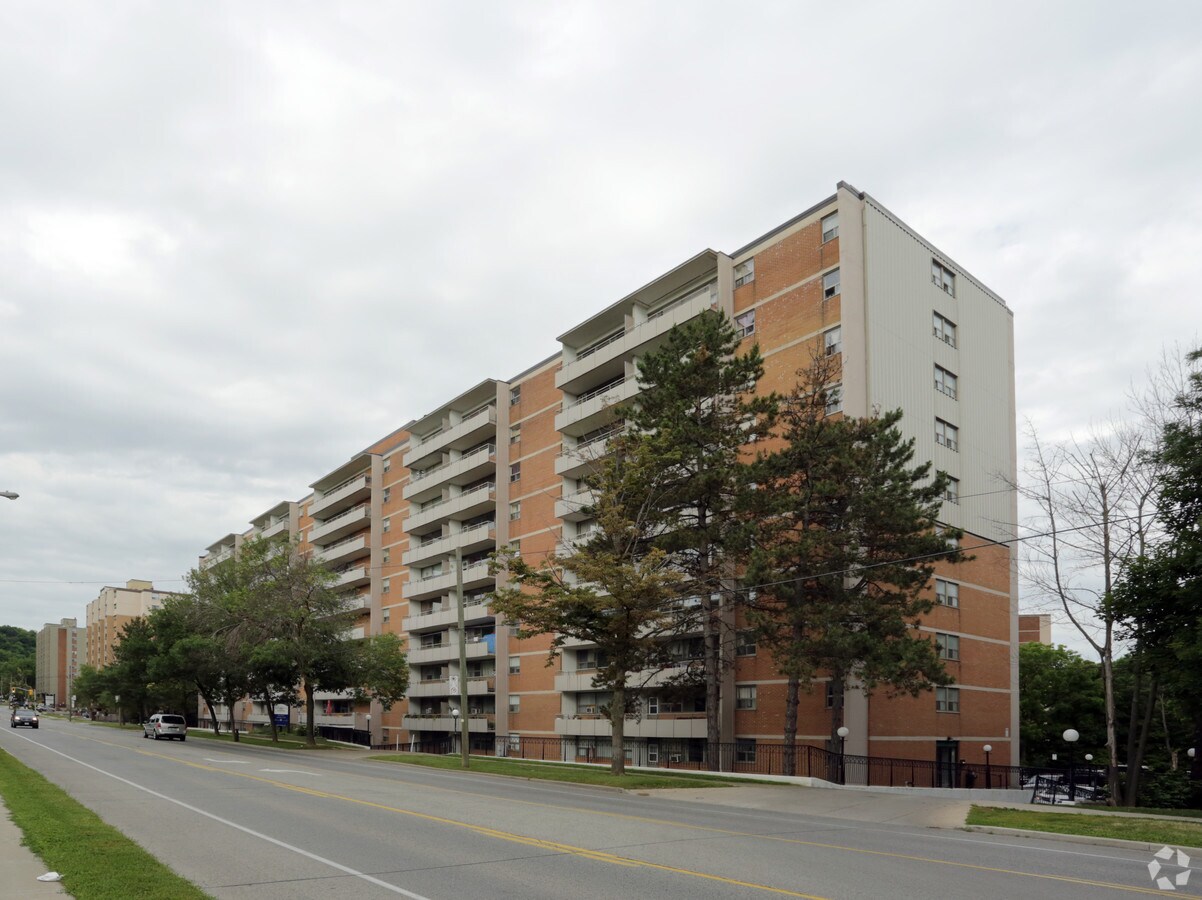 Photo - Westmount Towers