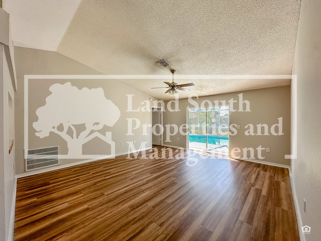 Photo - 2818 Timbercrest Pl