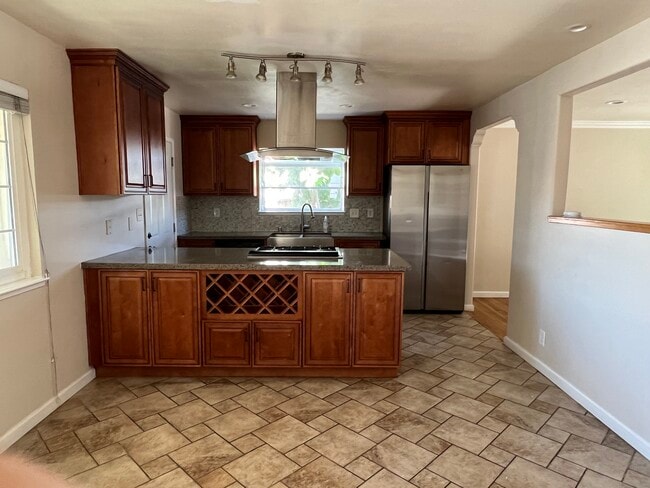 Photo - 2082 Treewood Ln