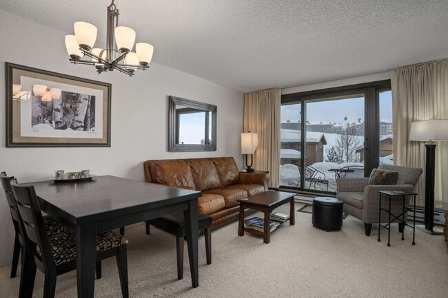 Photo - 2045 Ski Time Square Dr Unit SI ID1564268P