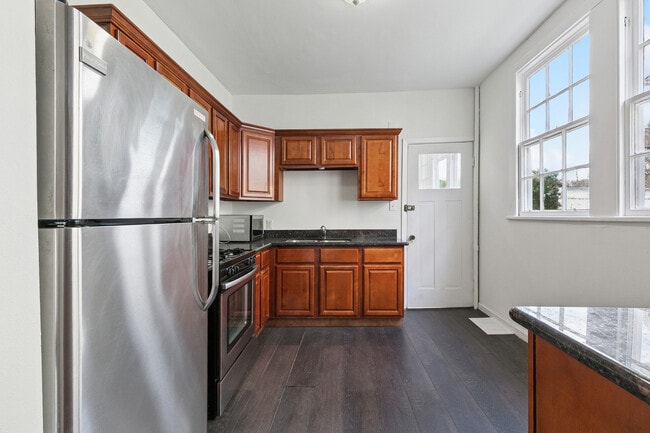 Photo - 2830 Palmer Ave