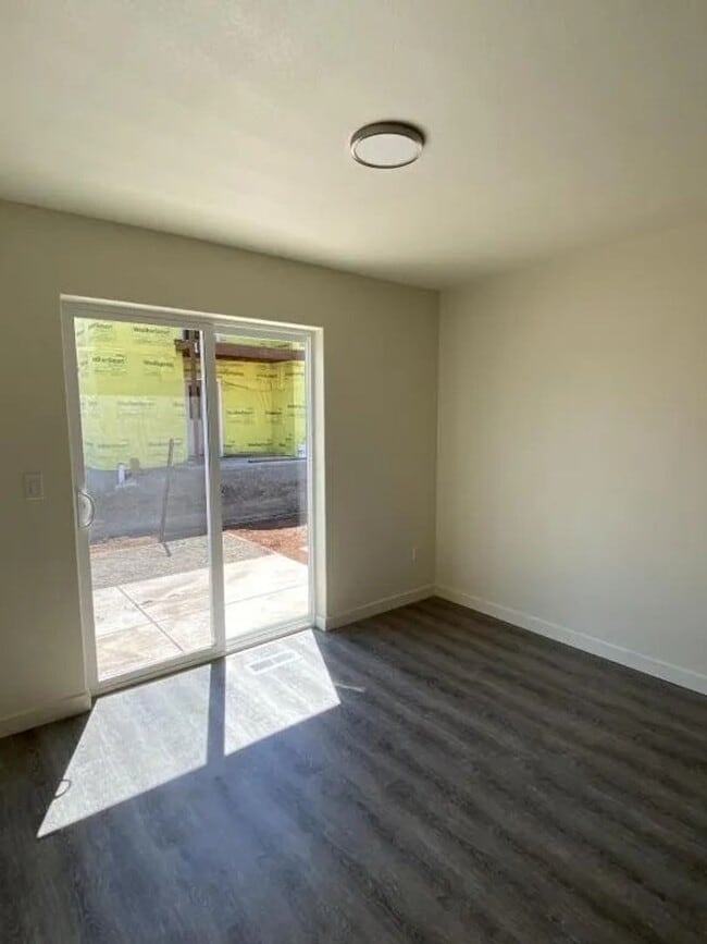 Photo - LanC01 Unit 2407