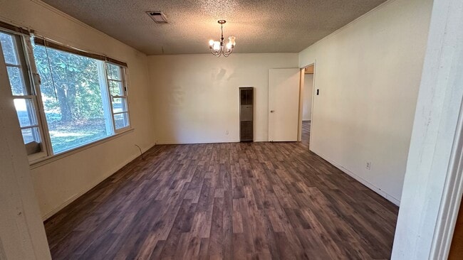 Photo - Cute 3 bed House