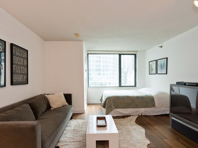 Photo - 480 N McClurg Ct Unidad 1007