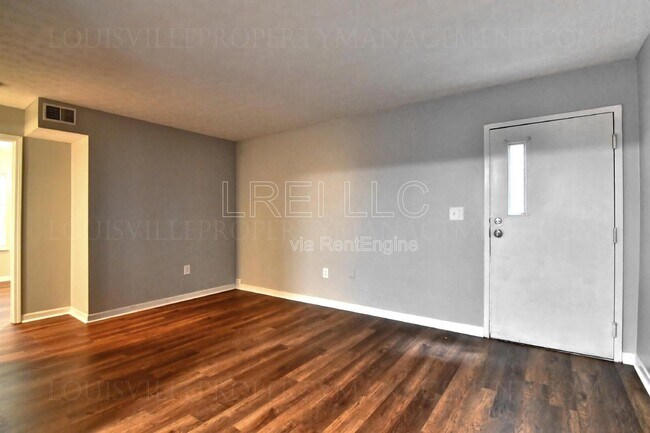 Photo - 715 M St Unit 2
