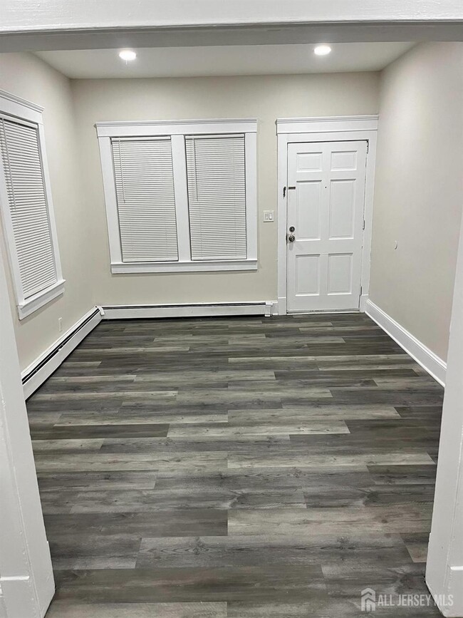 Photo - 28 Victoria Ave Unit A