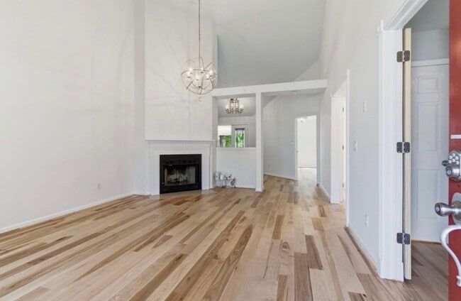 Photo - 322 N Birchwood Dr