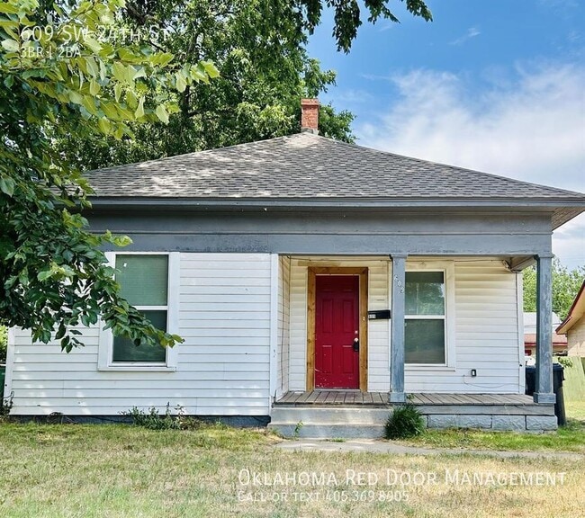 Building Photo - 609 SW 24th St
