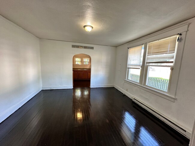 Photo - 3154 Stockton St