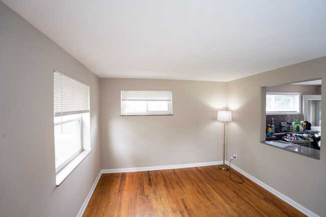 Photo - 1758 Sanborn Dr