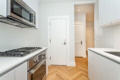 27 Forest St