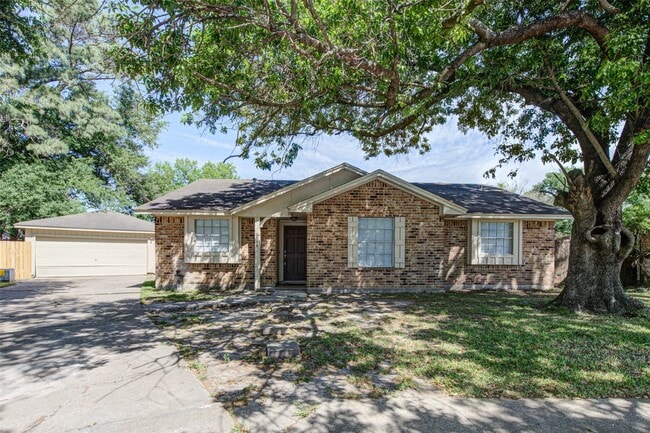 Building Photo - 8914 Stonehearth Ln