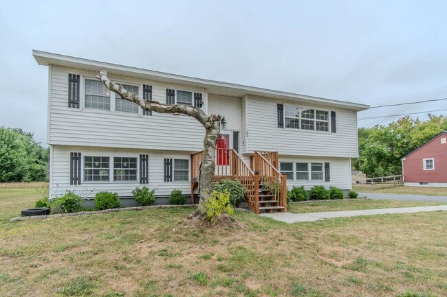 Photo - 102 Pine Dr House