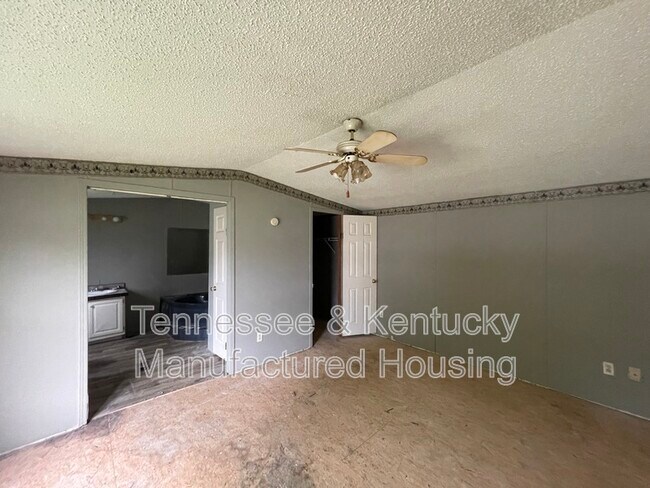 Photo - 225 Hillsdale Estates Ln