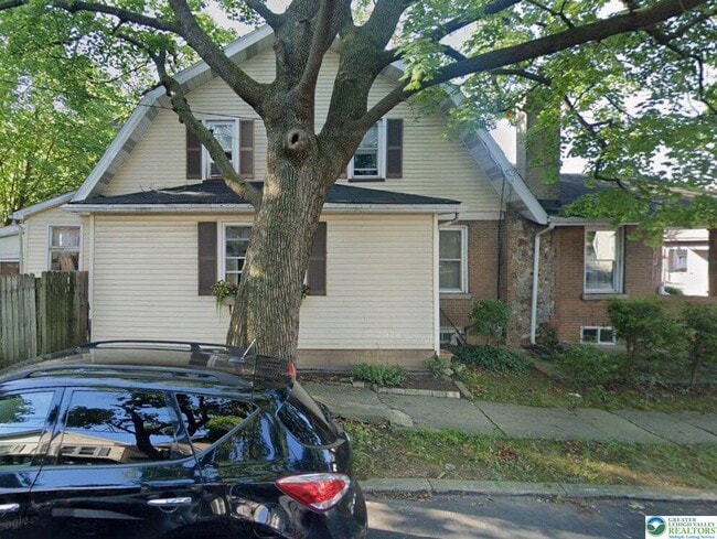 Photo - 2321 Sycamore St