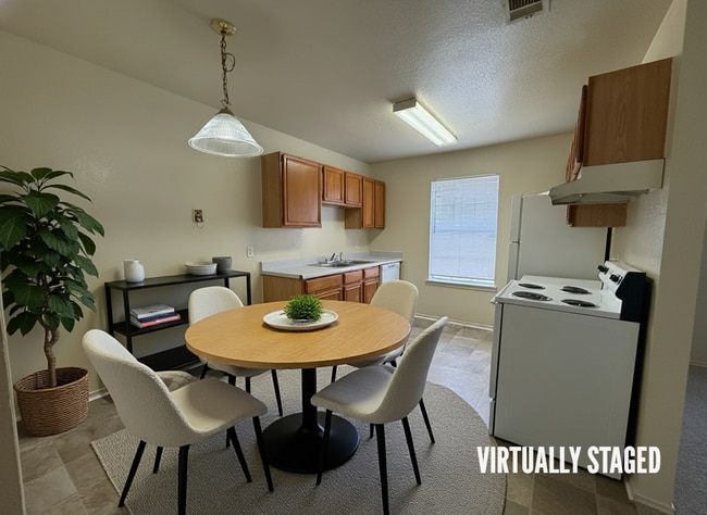 Photo - 1706 Benttree Dr Unidad # C