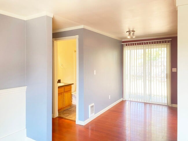 Photo - Darling 2 bedroom condo with fenced yard