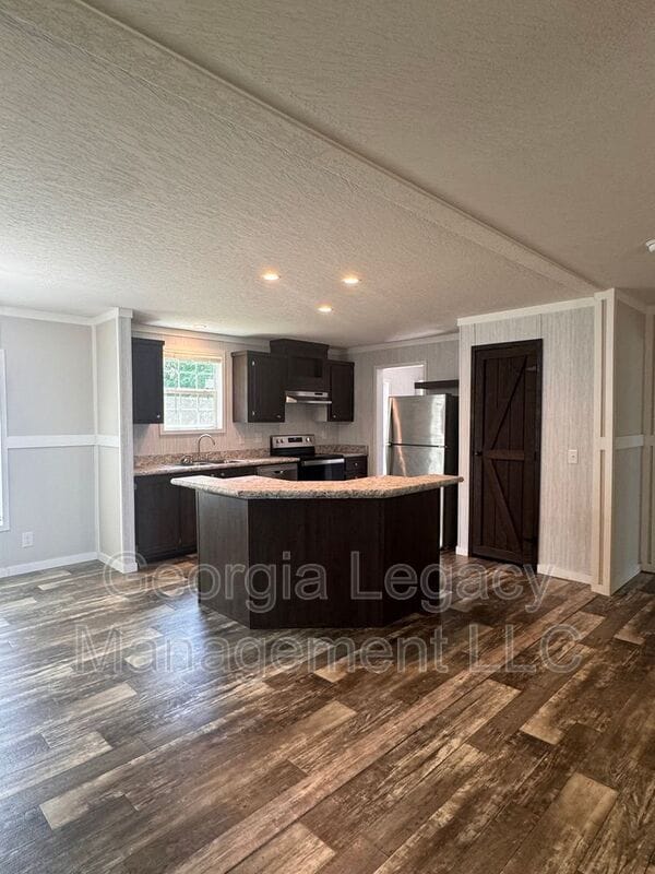 Photo - 552 Sewell Mill Rd