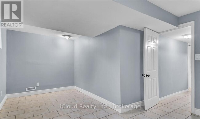 Photo - 967 Prosperity Ct