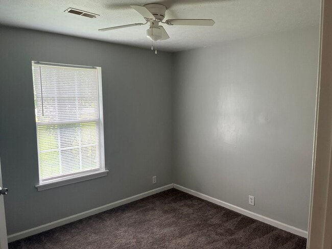 Photo - Cozy 3 Bedroom in Elizabethtown