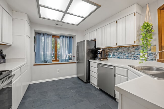 Photo - 4321 Sunscape Ln