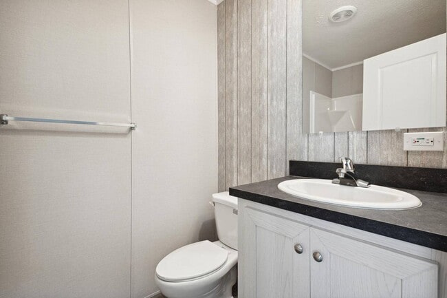 Photo - 14633 IN-350