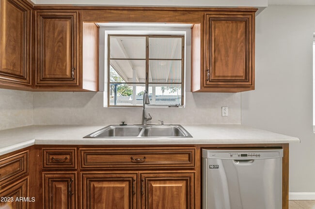 Photo - 1227 E Las Palmaritas Dr