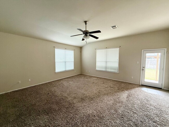 Photo - Spacious 4-Bedroom Home on Quiet Cul-de-Sac