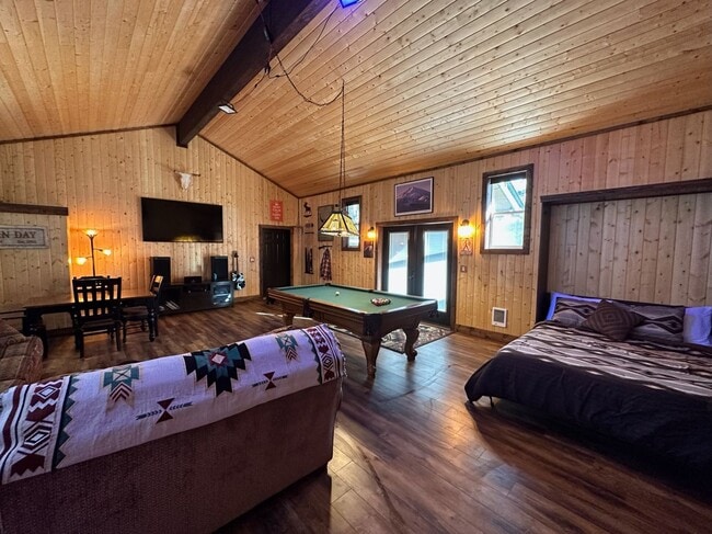 Photo - Studio Apartment in Deschutes River Woods