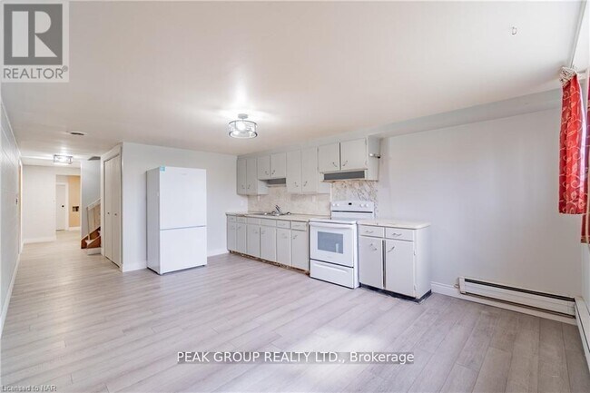 Photo - 248 Bertie St