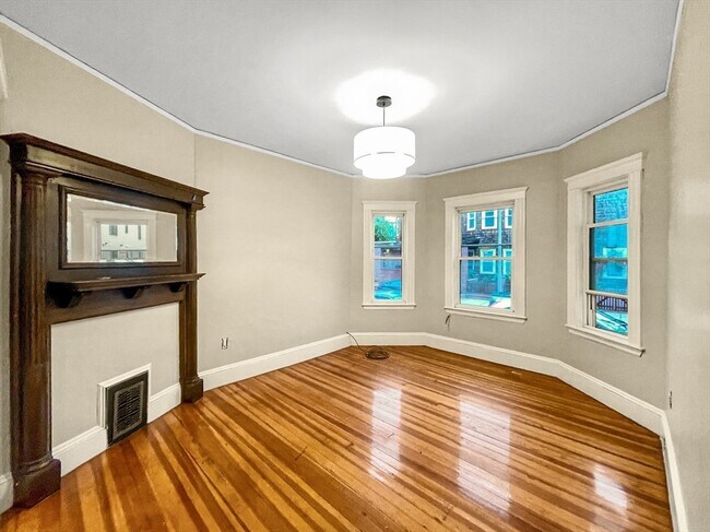 56 Dorset St Unit 1